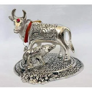 BRIJ HAAT Kamdhenu Cow and Calf metal Showpiece for Home Decoration and Decorative Gift Item (Silver)