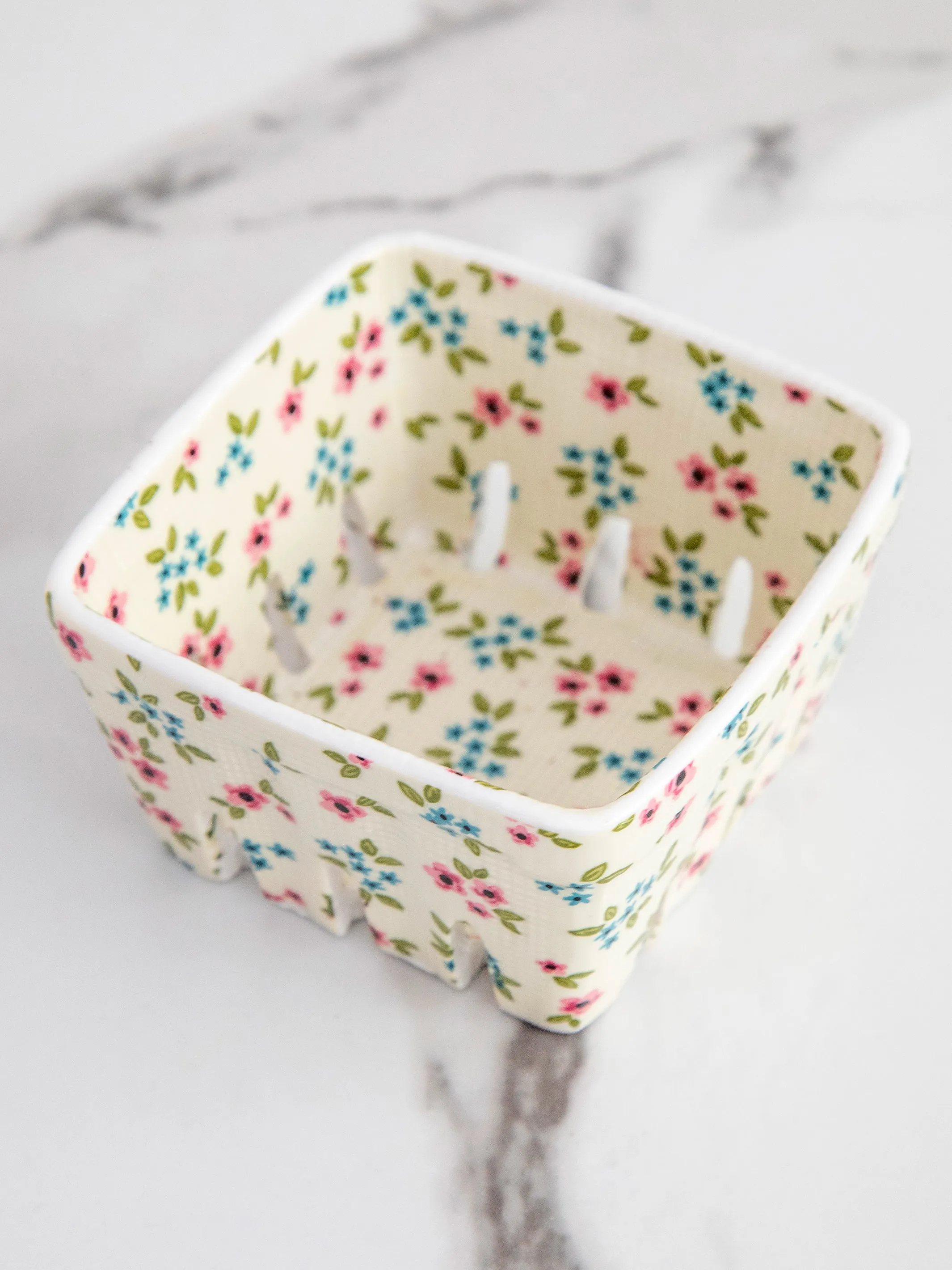 Ceramic Berry Colander - Pink Blue Floral