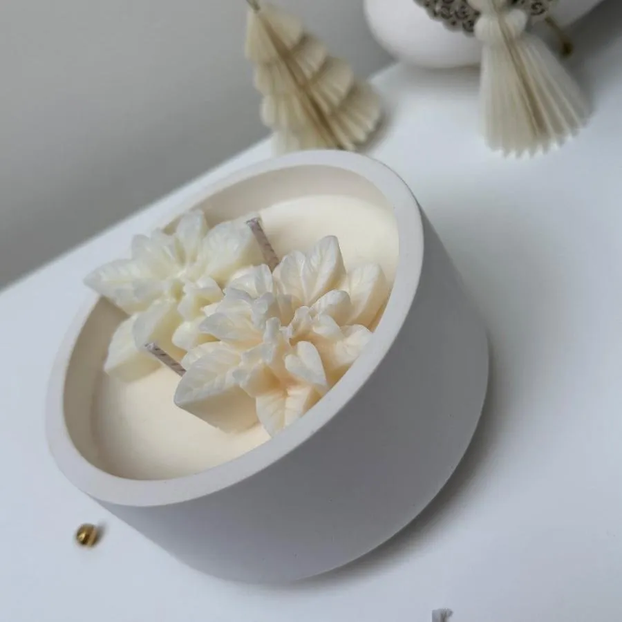 Christmas Floral Artisan Candle