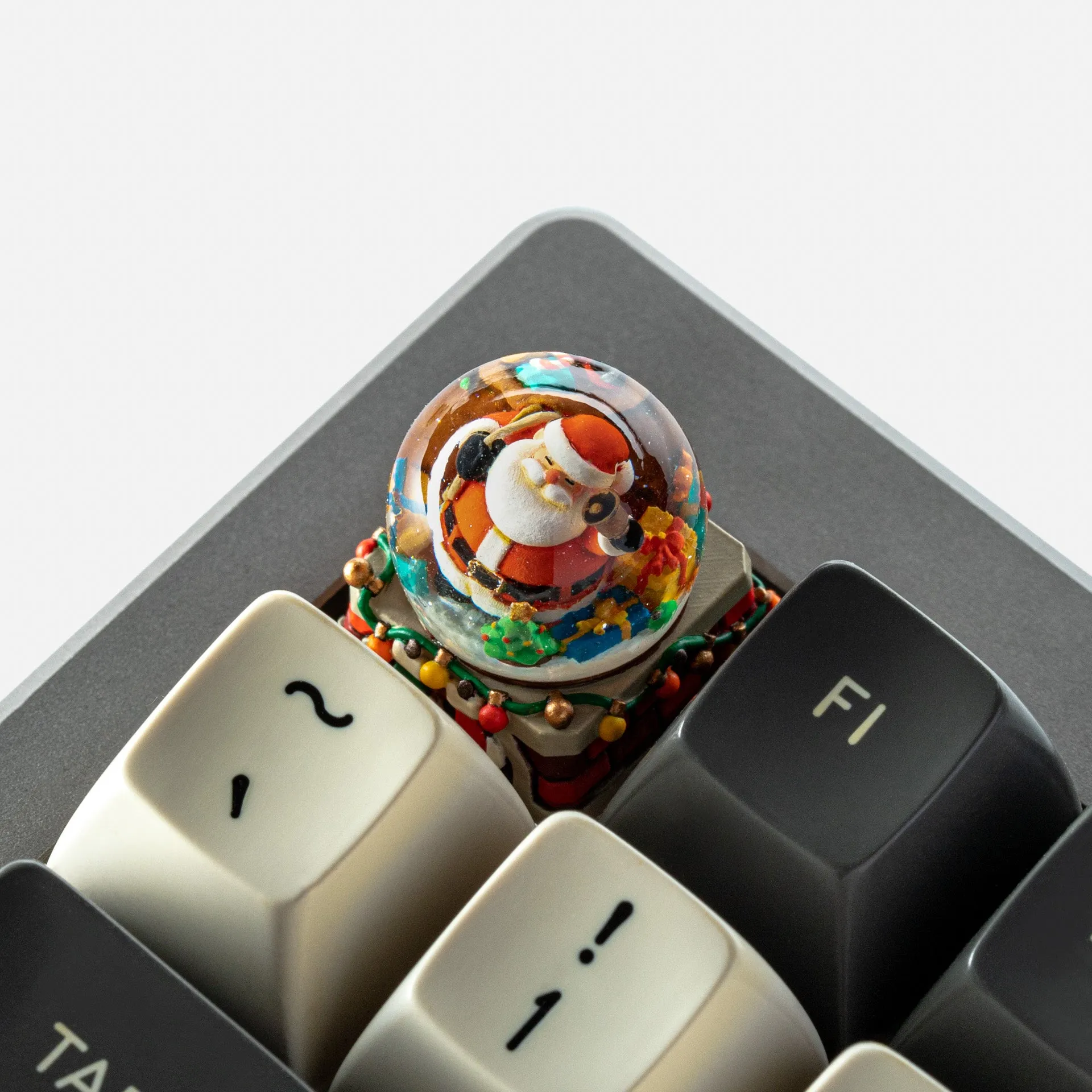 Dwarf Factory ArtiSANTA Christmas Artisan Keycaps