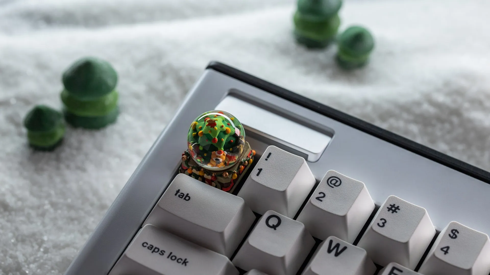 Dwarf Factory ArtiSANTA Christmas Artisan Keycaps