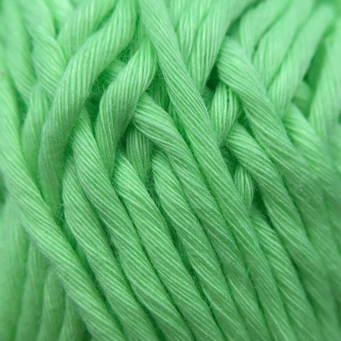 High Brightness Polyester Green Glow-in-the-Dark Yarn